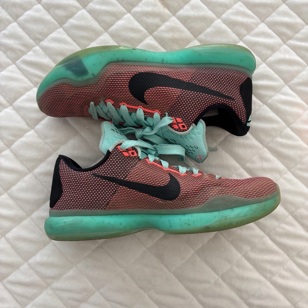 Kobe X - Easter - Nike - Size 9